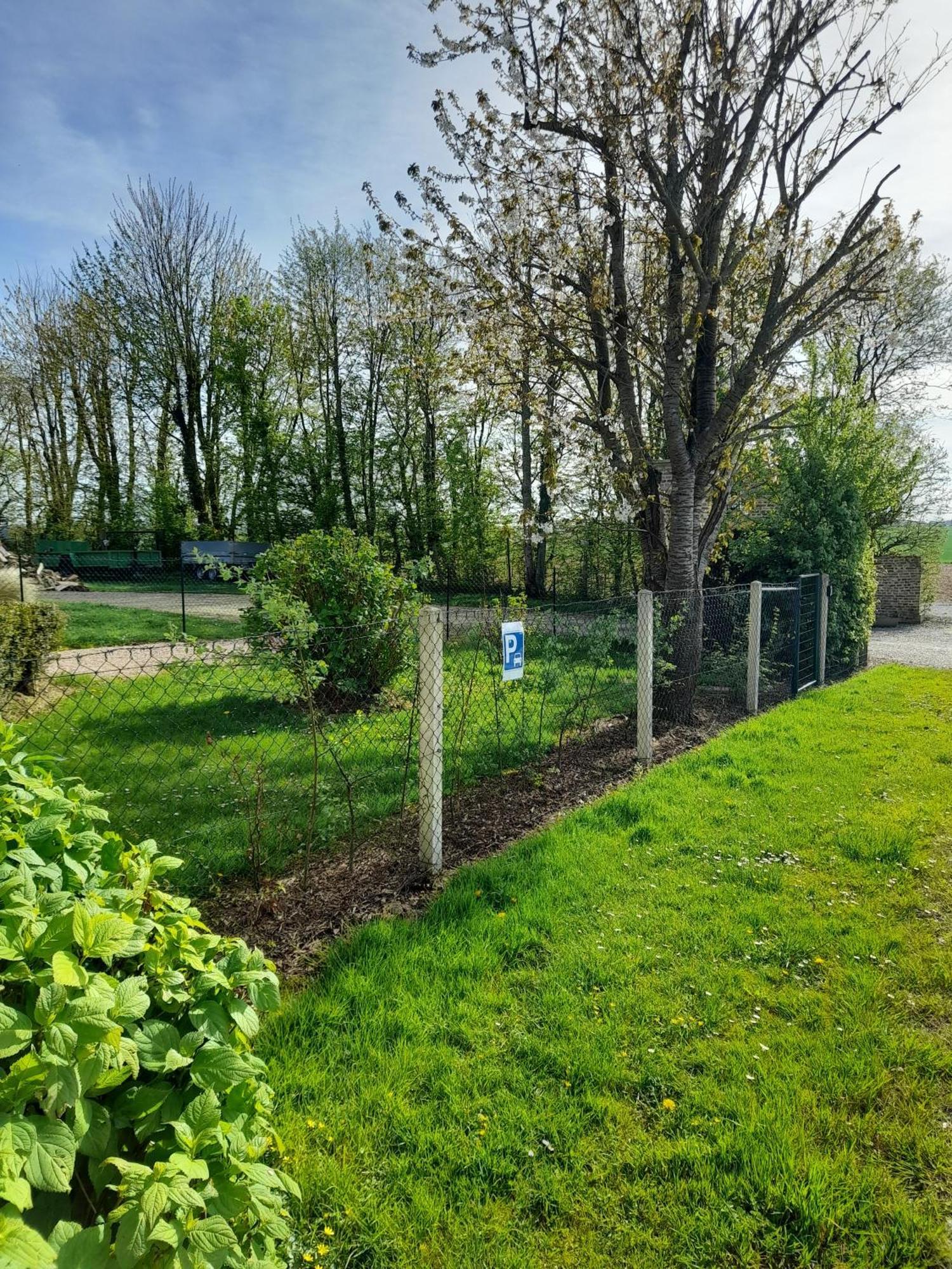 Le Manege Villa Thietreville Bagian luar foto